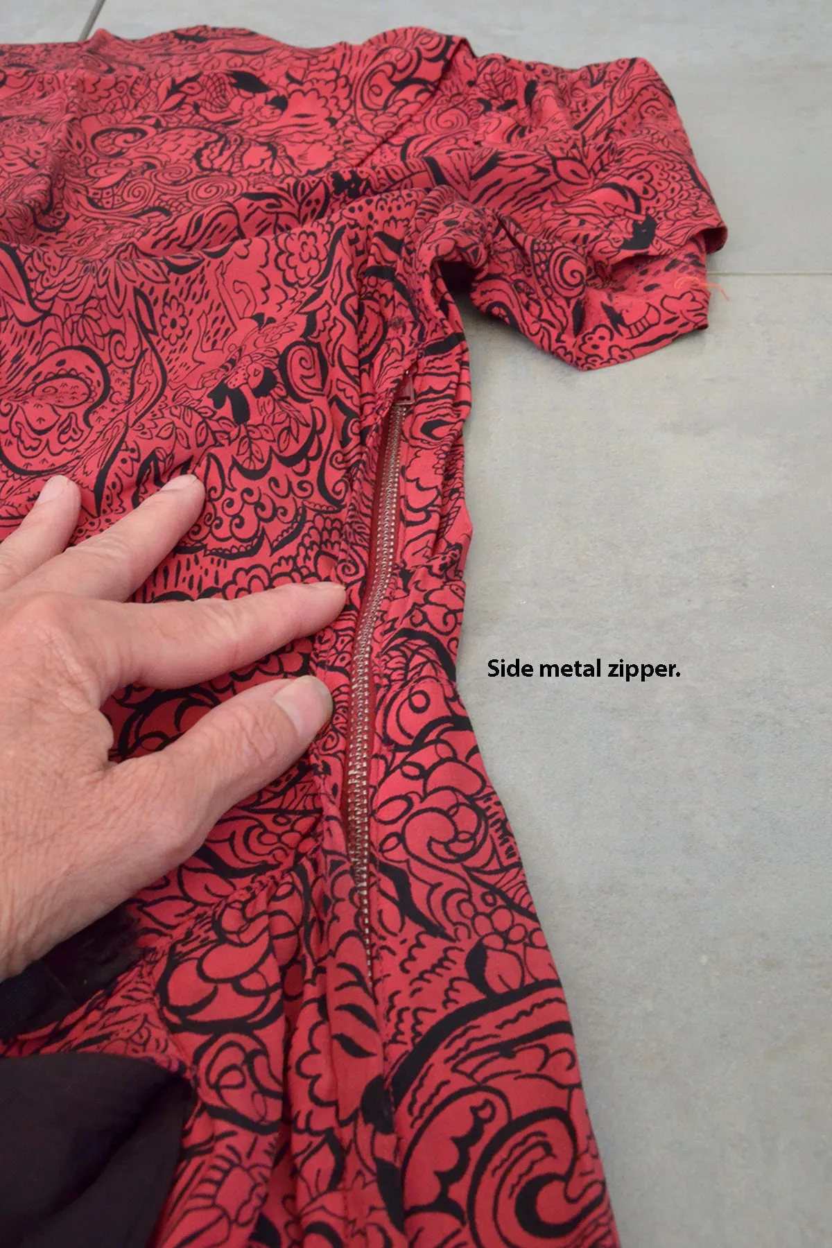 1940s Novelty Print Egyptian Revival Dress Red Black TLC